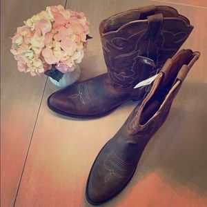 Gorgeous, brand new cowboy boots!